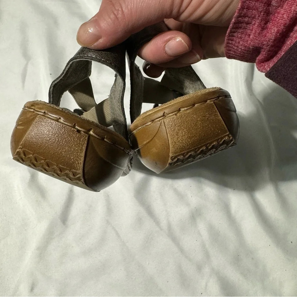 Rieker Metallic Silver Sandals Ankle Trap size 5 1/2 - Picture 8 of 13